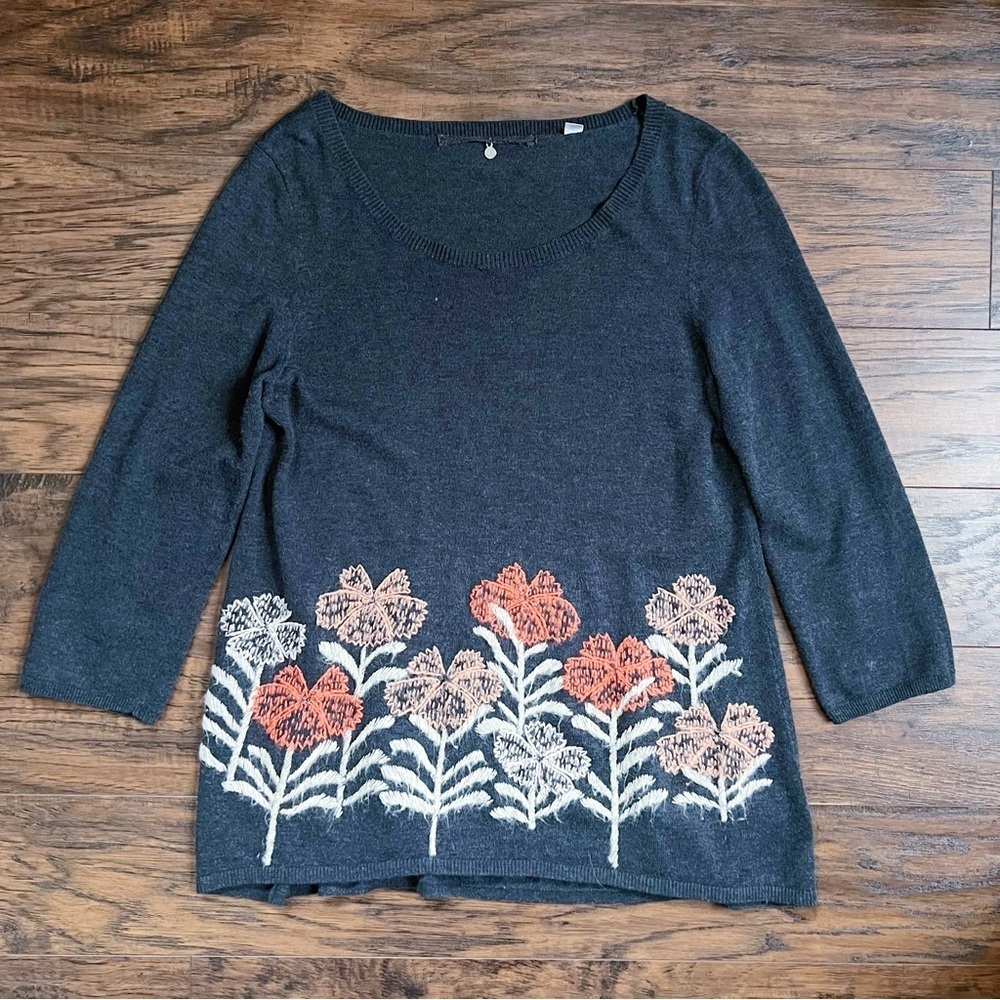 Knitted & Knotted • Anthro Kilda Sweater grey orange floral embroidered pullover - Picture 2 of 10